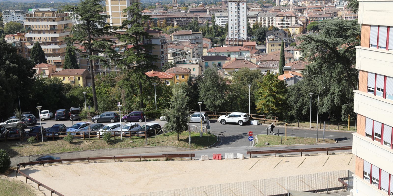 Foto nuovi posti auto parccheggi ospedale 3687