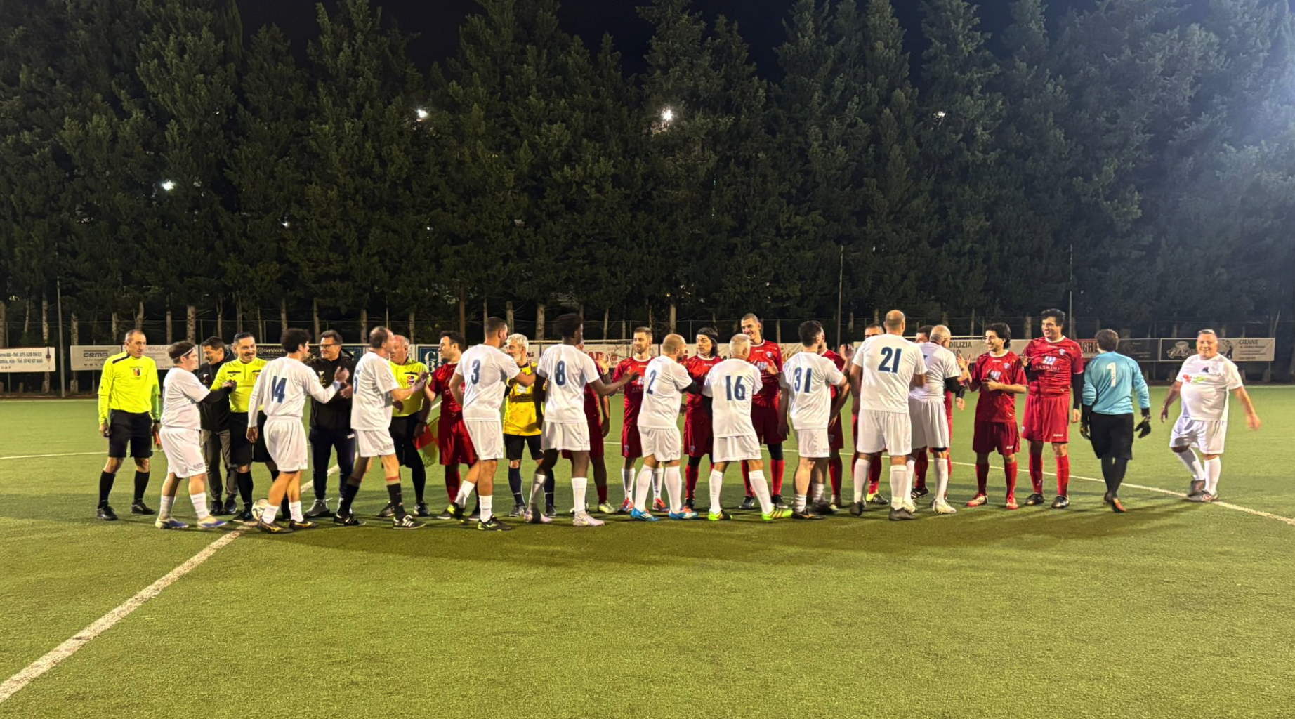 Foto partita di calcio ospedali perugia e terni - le squadre 1012